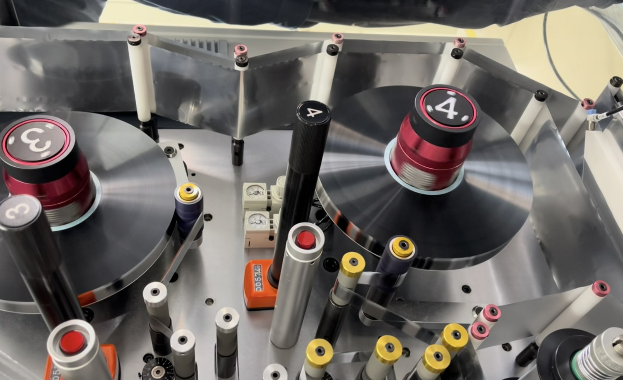 Prionsabail Oibre na n -Ábhair Tréleictreach Toilleora agus Optamaíocht Feidhmíochta