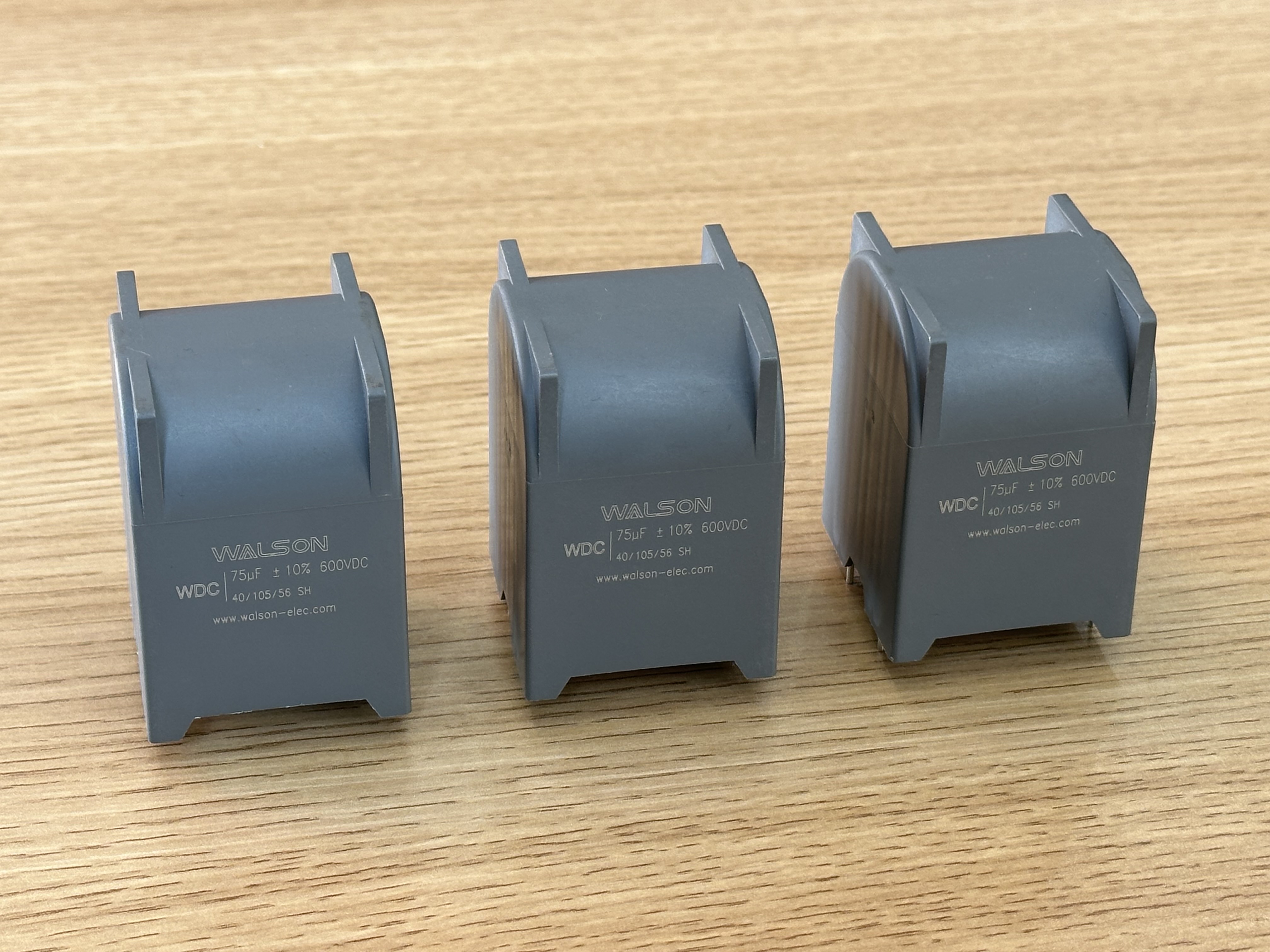 Léiriú ar Pharaiméadair ESR/ESL de Thoilleoirí Scannán agus a dTionchar Tábhachtach ar Oibriú Trealaimh